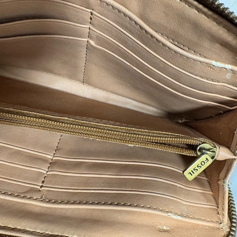 Fossil Tan Leather Wristlet Wallet - Picture 9 of 16